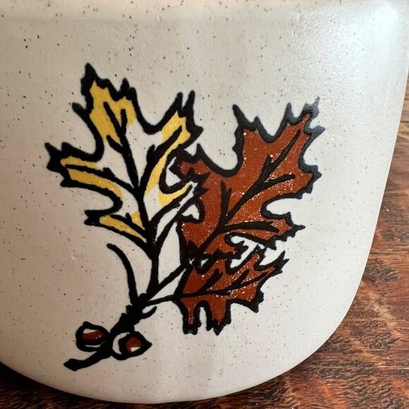 Vintage 1960's Oak Leaves And Acorns West Bend Bean Pot - Picture 4 of 8
